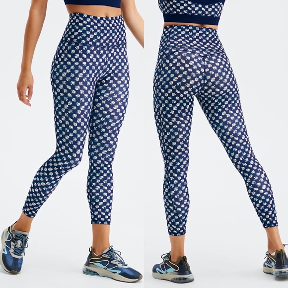 Fabletics Pants - NWT 🆕 Fabletics Ultra High-Waisted PureLuxe 7/8 Legging in Daisy Fields Check